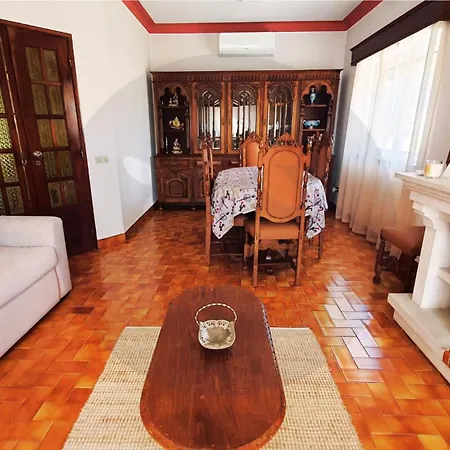 Casa Dos Pomares Сasa de vacaciones *